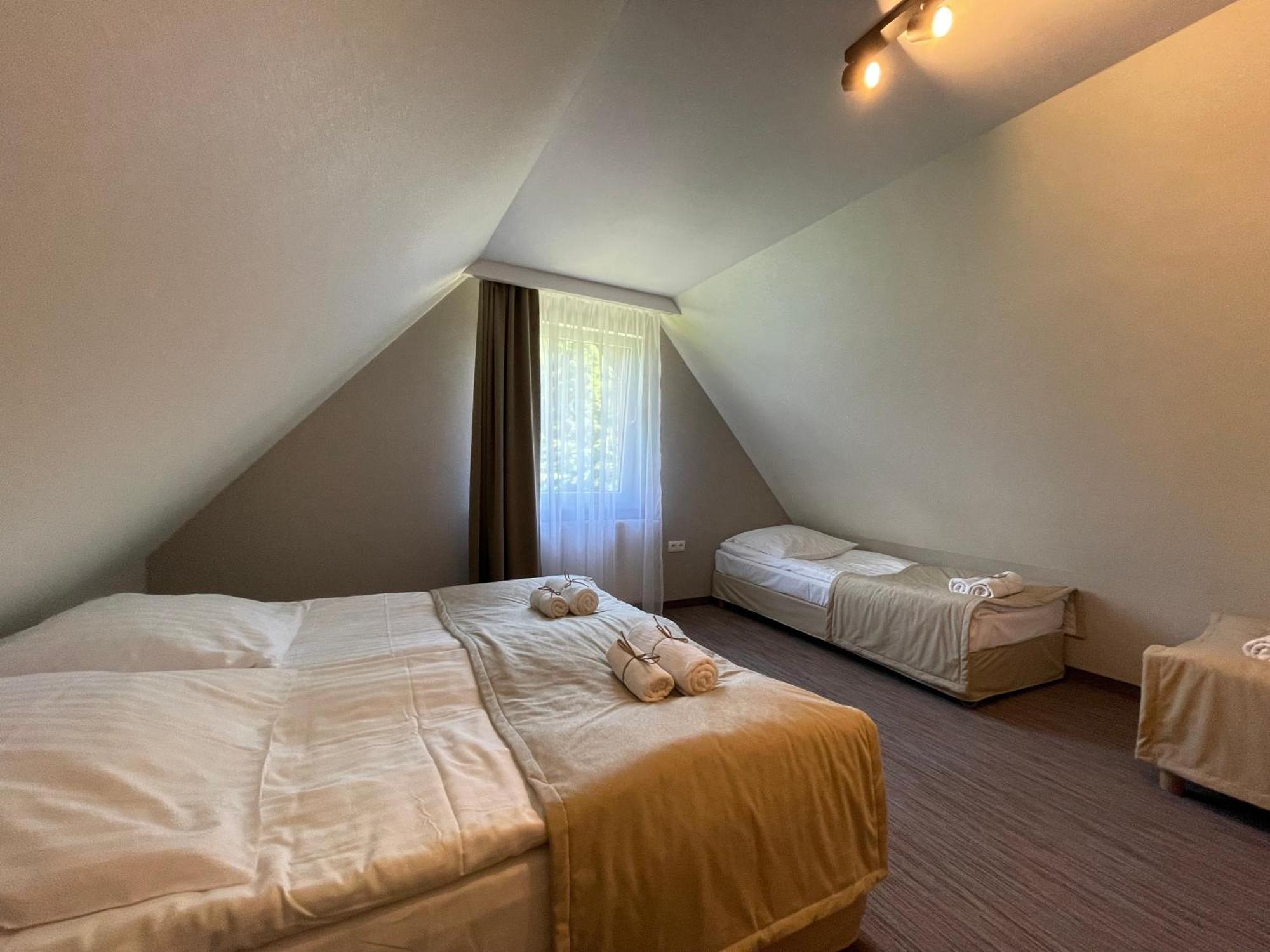 Osrodek Wypoczynkowy Iskra Hotell Piwniczna-Zdroj Rom bilde